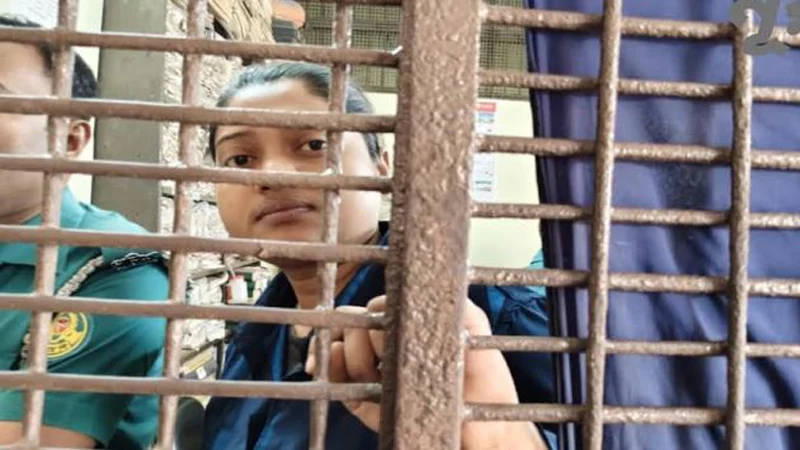 মাদক সেবন করিয়ে তরুণীকে নির্যাতন, মোটরসাইকেল প্রশিক্ষ এশা গ্রেপ্তার