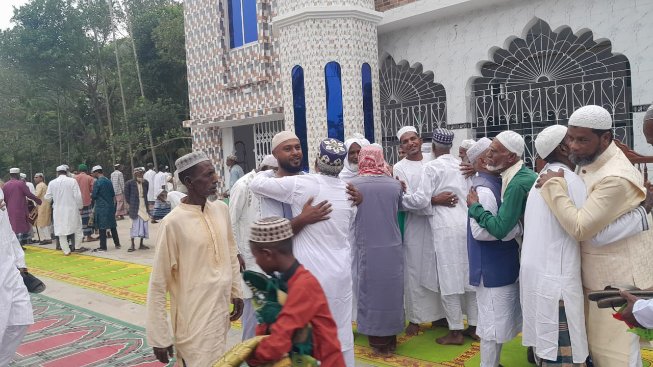জগন্নাথপুরে শান্তিপূর্ণ পরিবেশে ঈদুল ফিতরের জামাত অনুষ্ঠিত