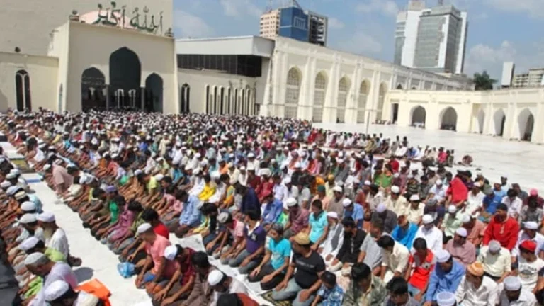 দেশের সবকটি মসজিদে দুপুর দেড়টায় জুমার নামাজ আদায়ের নির্দেশনা