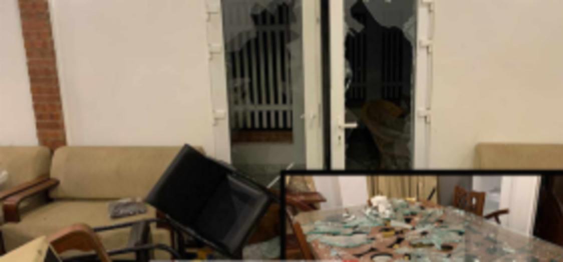 উত্তপ্ত সিলেট : আ.লীগের ৪ নেতার বাসায় হামলা,ছাত্রলীগের ঝটিকা মিছিল