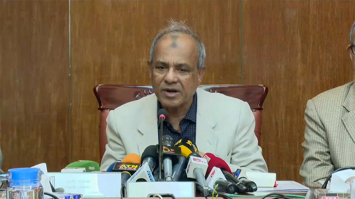 সিভিল ড্রেসে আসামি ধরতে পারবে না পুলিশ- স্বরাষ্ট্র উপদেষ্টা