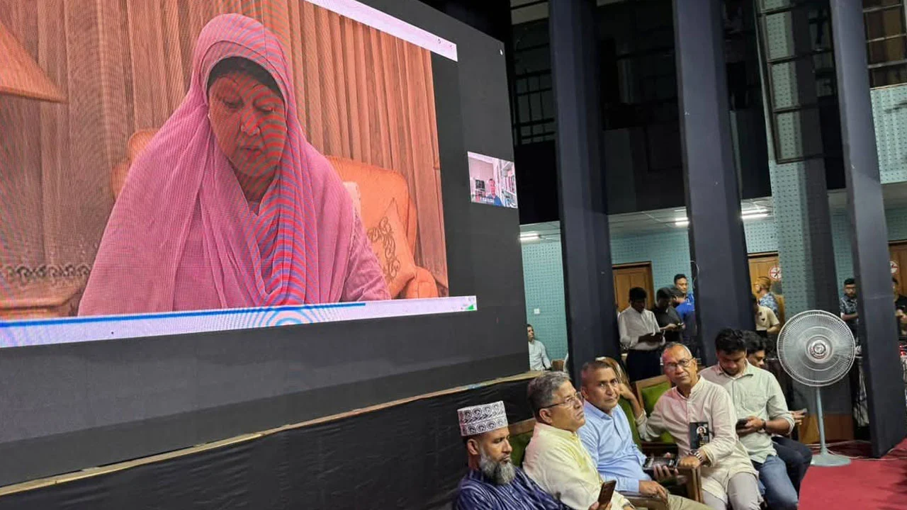 শিগগিরই গণতন্ত্র পুনঃপ্রতিষ্ঠা হবে- বেগম খালেদা জিয়া