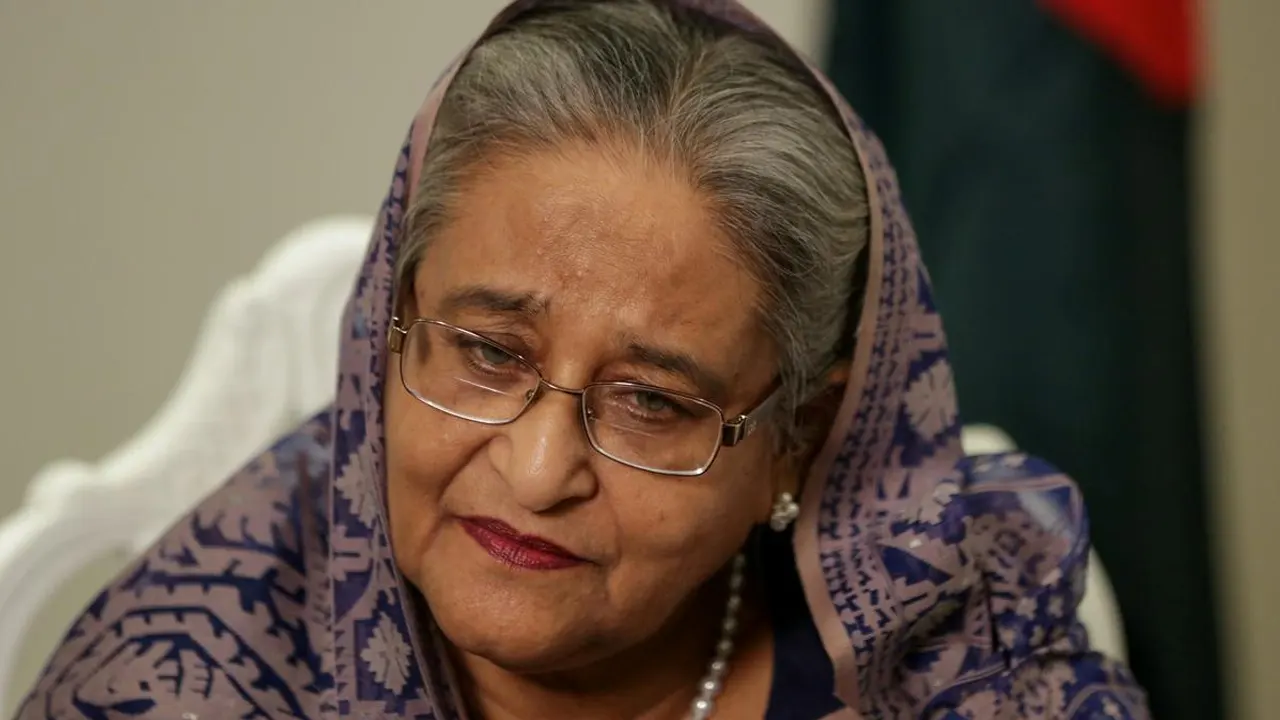 শেখ হাসিনাকে কীভাবে ফিরিয়ে আনা সম্ভব জানালেন দুদক চেয়ারম্যান