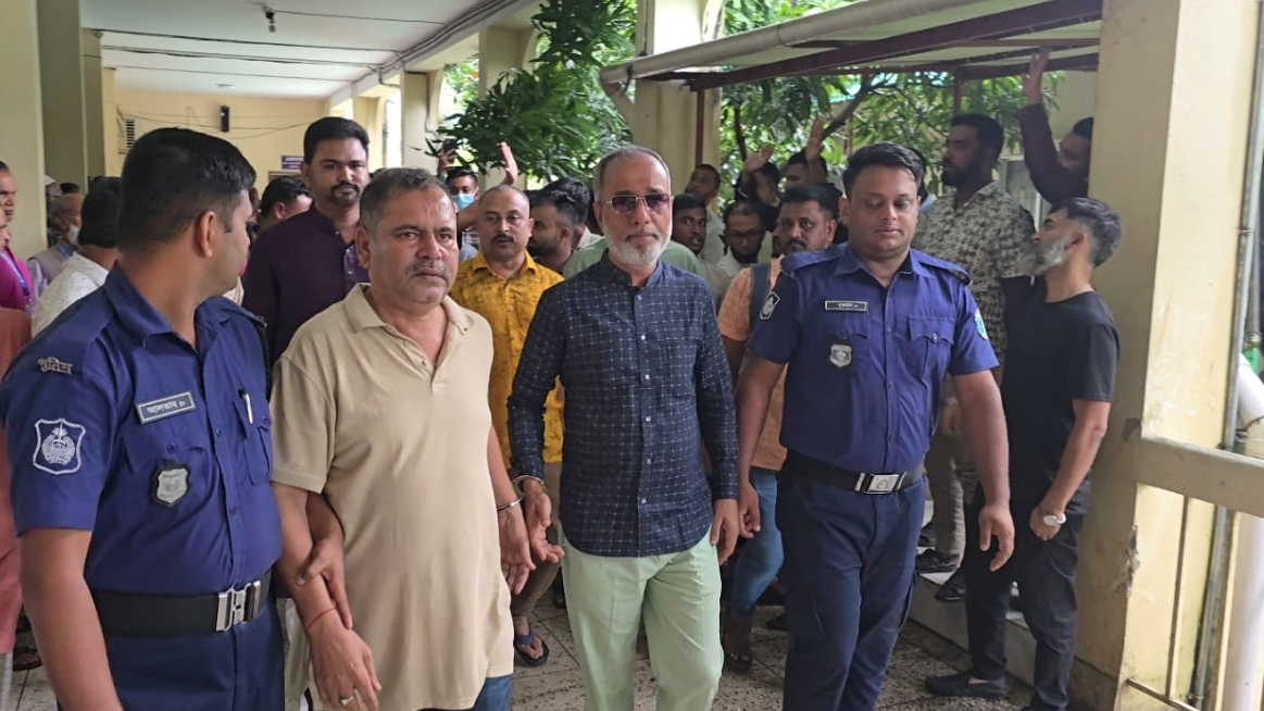 শিক্ষার্থীদের ওপর হামলার মামলায় ৬আ,লীগ নেতা কারাগারে