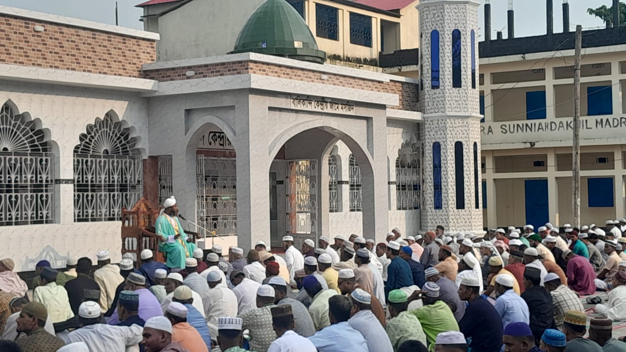 জগন্নাথপুরে শান্তিপূর্ণ পরিবেশে ঈদুল আজহার জামাত সম্পন্ন