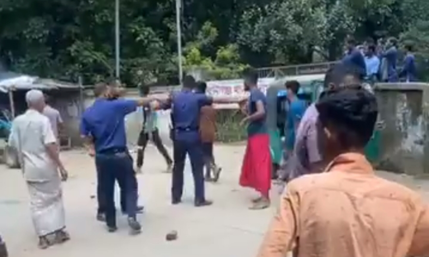 জগন্নাথপুরে দু’পক্ষের সংঘর্ষে প্রায় ১৫ জন আহত 