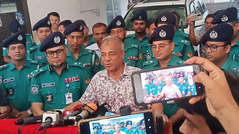 রিমান্ডে জিজ্ঞাসাবাদের জন্য কাঁচের মতো স্বচ্ছ ঘর করা হবে- স্বরাষ্ট্র উপদেষ্টা জাহাঙ্গীর আলম চৌধুরী