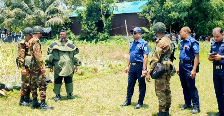 বিশ্বম্ভরপুরে মরিচ ক্ষেত হতে তাজা গ্রেনেড উদ্ধার, নিষ্ক্রিয় করলো সেনাবাহিনী