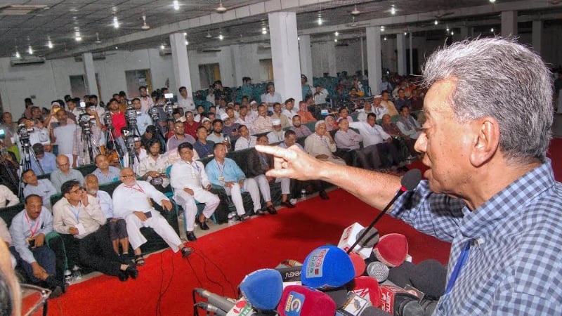 জুলাই আন্দোলনের মূল নায়ক তারেক রহমান – আমীর খসরু