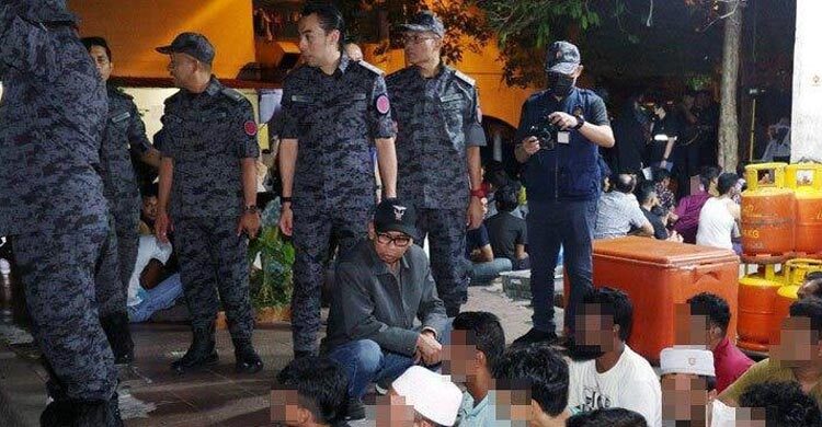 মালয়েশিয়ায় বাংলাদেশিসহ ৪শত ৯৪ অভিবাসী আটক