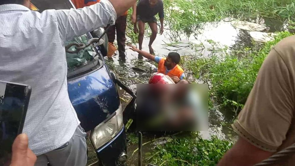 সাত সকালে বেগমগঞ্জে সড়ক দুর্ঘটনায় একই পরিবারের ৭ জন নিহত