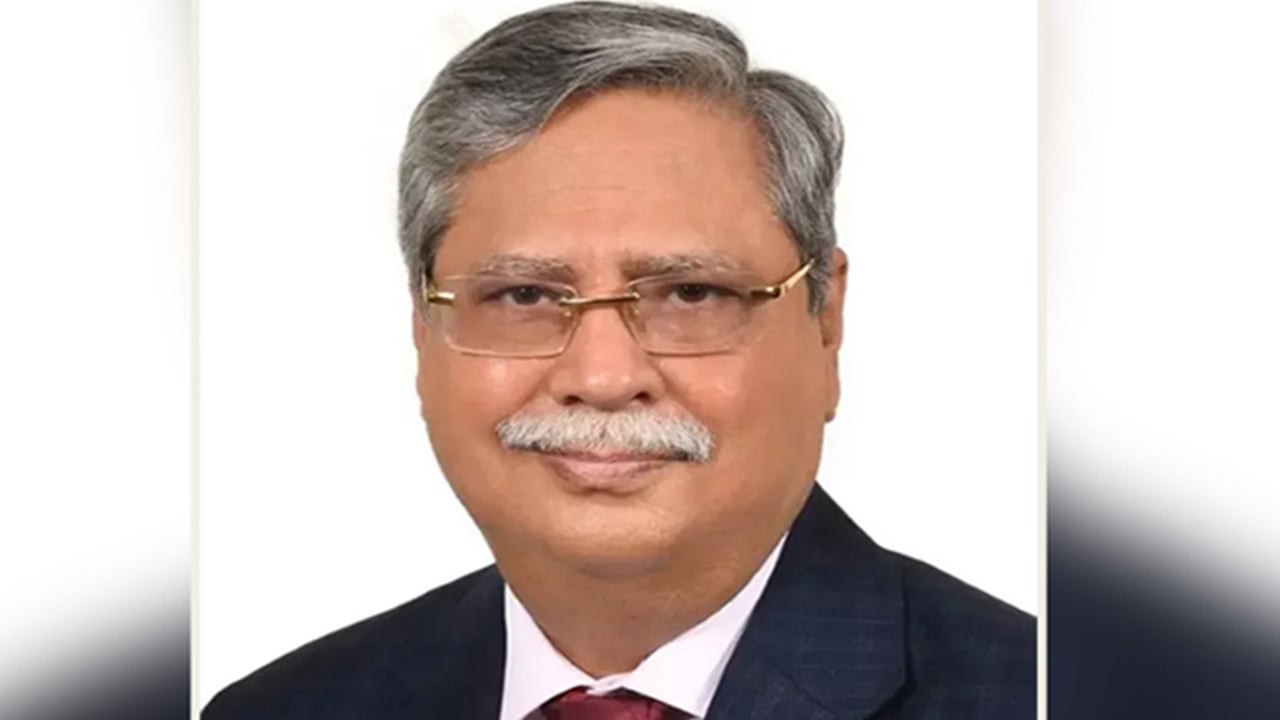 রাষ্ট্রপতি চপ্পু’র ছবি অপসারণ নিয়ে দিনভর গুঞ্জন, অবশেষে যা জানা গেল