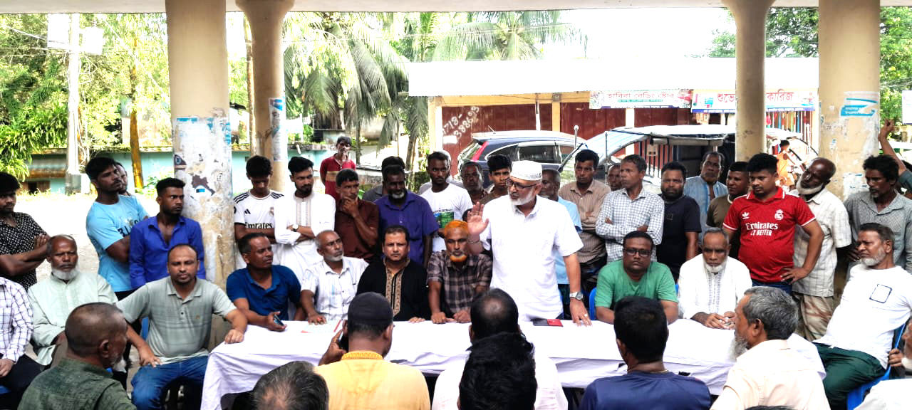 জগন্নাথপুরে দু’পক্ষের বিরোধ গ্রাম্য পঞ্চায়েতে মীমাংসা