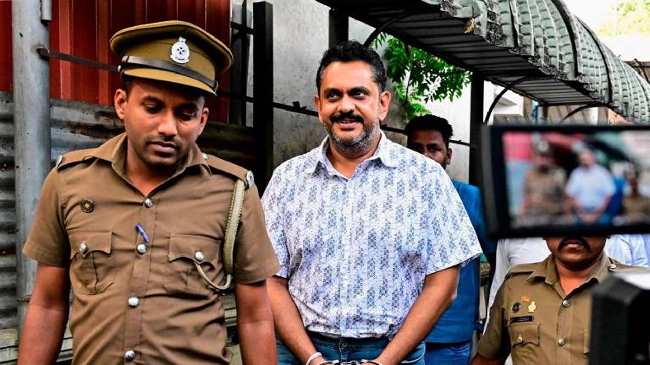 দুর্নীতির অভিযোগে শ্রীলঙ্কার সাবেক মন্ত্রী শাশীন্দ্র রাজাপাকসে গ্রেপ্তার