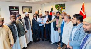 প্রবাসীদের ভোটাধিকারের দাবিতে বার্মিংহামে সহকারী হাই কমিশনে স্মারকলিপি