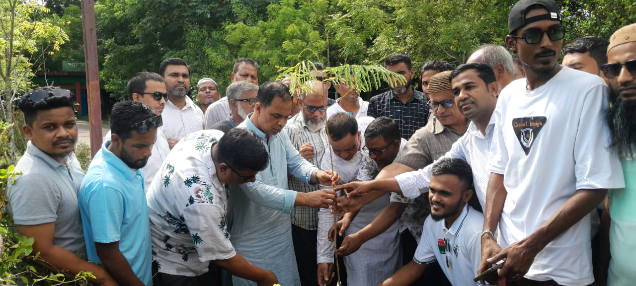 জগন্নাথপুরে বিএনপির প্রতিষ্ঠাবার্ষিকী উপলক্ষে বৃক্ষ রোপণ কর্মসূচী উদ্বোধন করেছেন কেন্দ্রীয় বিএনপির সদস্য কয়ছর এম আহমদ