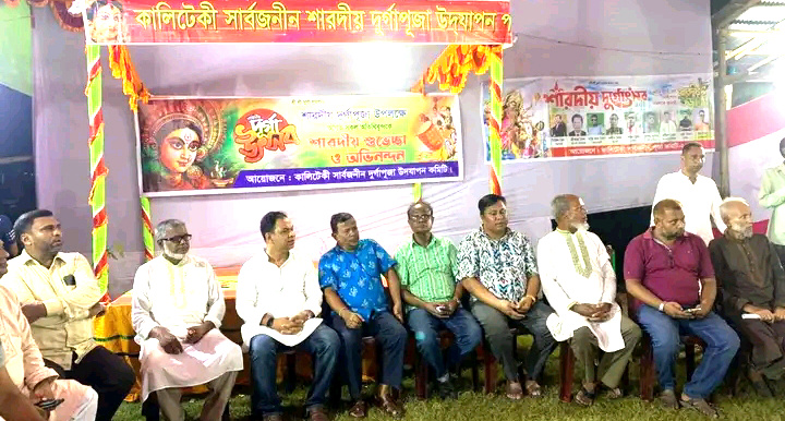 জগন্নাথপুরে পূজা মন্ডপ পরিদর্শন করেছেন কেন্দ্রীয় বিএনপির সদস্য কয়ছর এম আহমদ