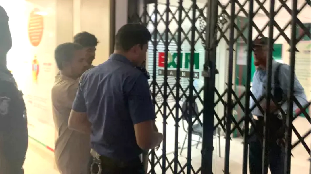 এক্সিম ব্যাংক জগন্নাথপুর শাখায় গ্রাহকের তালা || ফ্যাক্টঃ টাকা