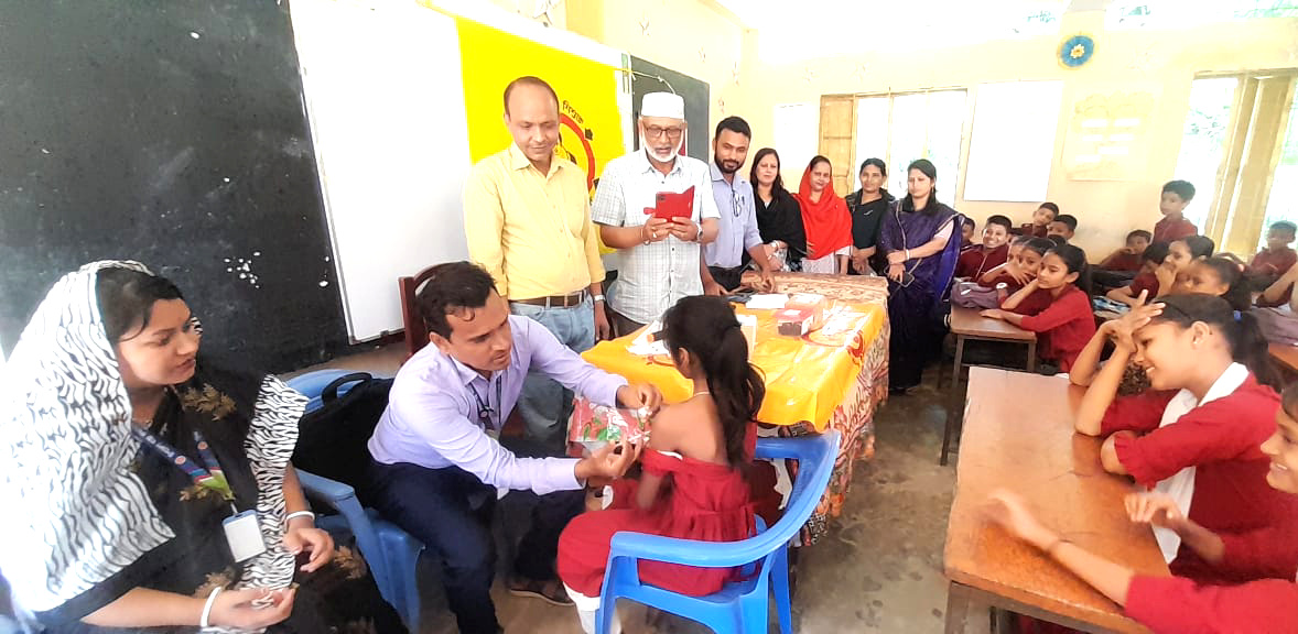 জগন্নাথপুরে জমাত উল্লাহ সঃ প্রাঃ বিদ্যালয়ে টাইফয়েড টিকাদান ক্যাম্পেইন উদ্বোধন