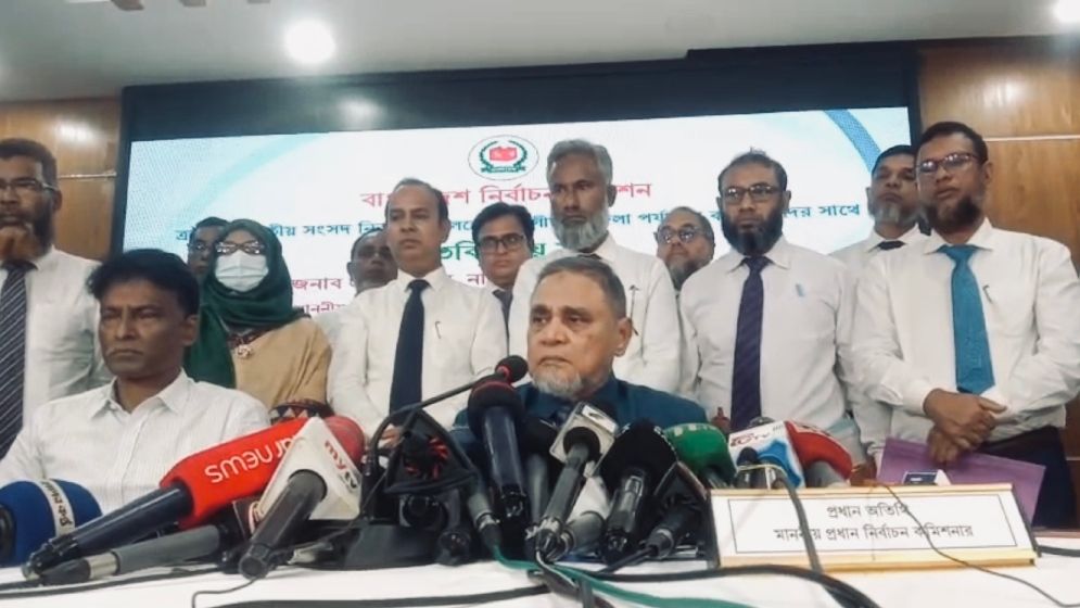 আগামী ডিসেম্বর মাসে জাতীয় সংসদ নির্বাচন এর তফসিল ঘোষণা করা হবে সিইসি