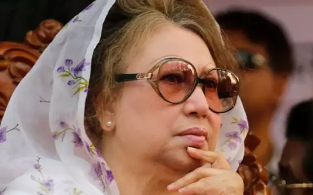 বিকেলে সেনাকুঞ্জে যাচ্ছেন খালেদা জিয়া