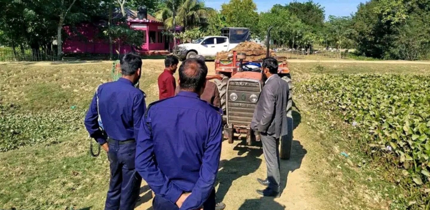 জগন্নাথপুরে অবৈধভাবে মাটি কাটার অপরাধে এক জনকে জেল-জরিমানা