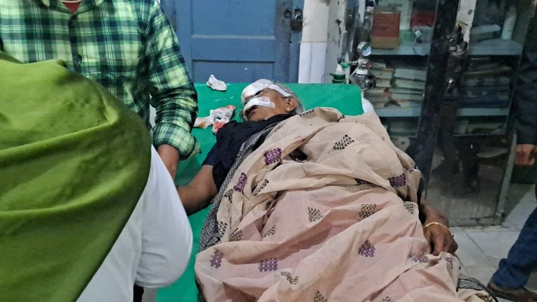 জগন্নাথপুরে বাসের ধাক্কায় আহত বৃদ্ধার মৃত্যু, ঘাতক বাস ও চালক গ্রেফতার