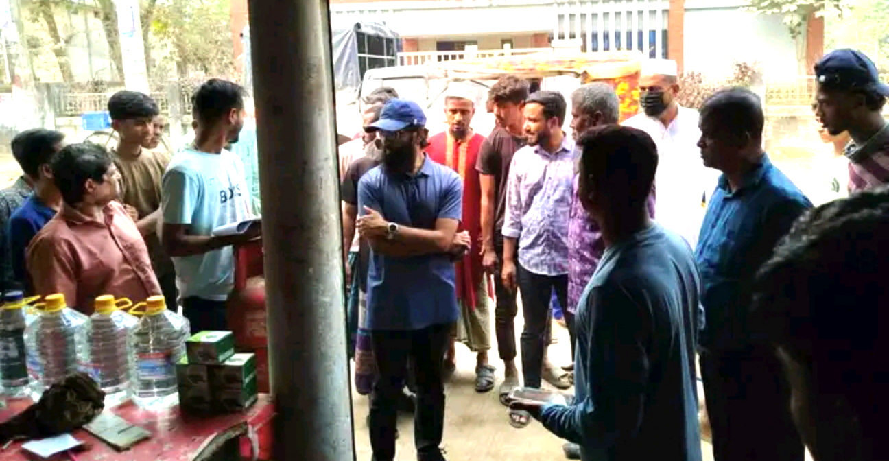 জগন্নাথপুরে ভ্রাম্যমাণ আদালতের মাধ্যমে গ্যাস সিলিন্ডার এর দোকানে জরিমানা ও খাস জমি পরিদর্শন