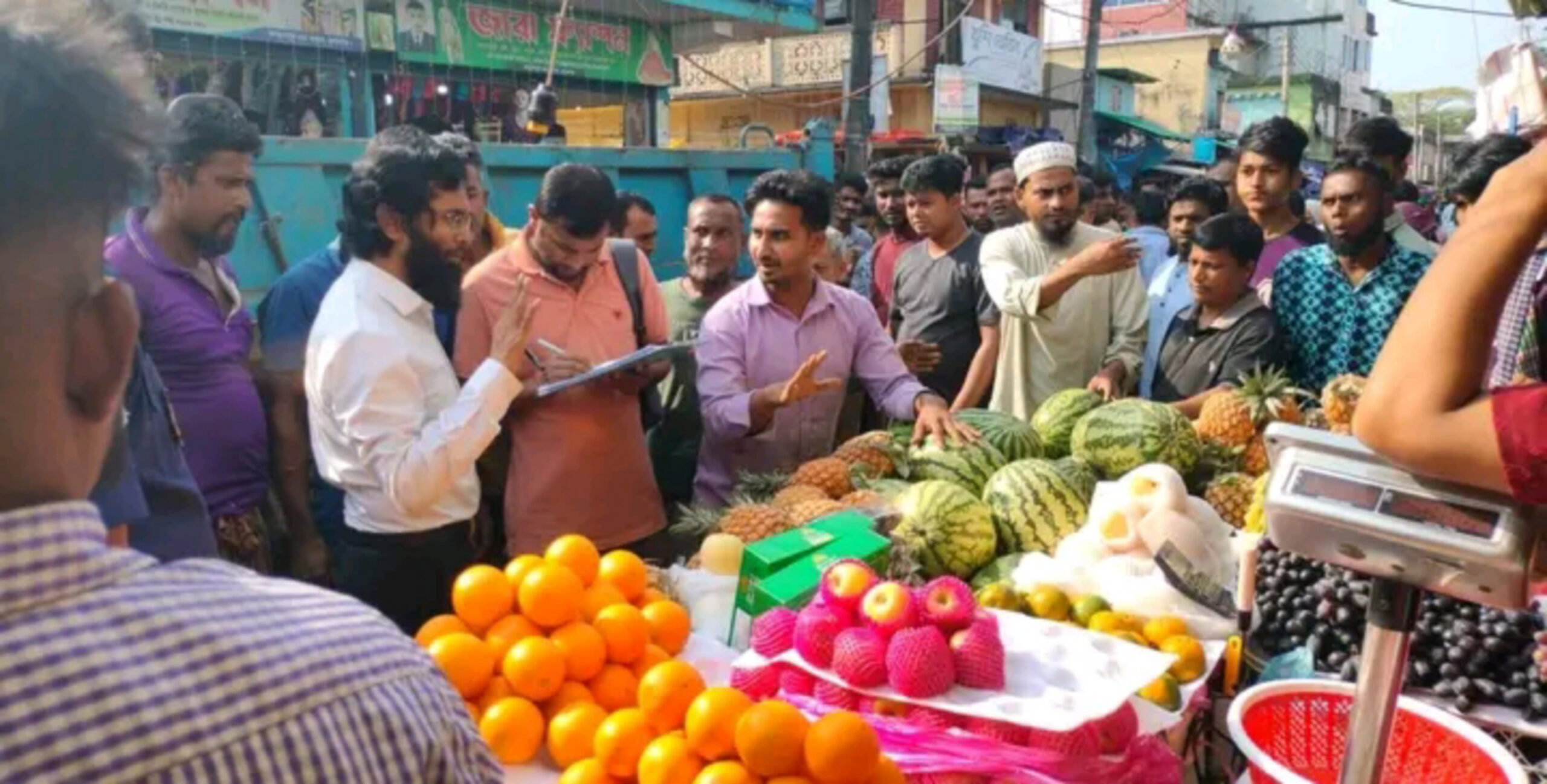 জগন্নাথপুরে অবৈধ দোকান উচ্ছেদ ও অর্থ দন্ড প্রদান