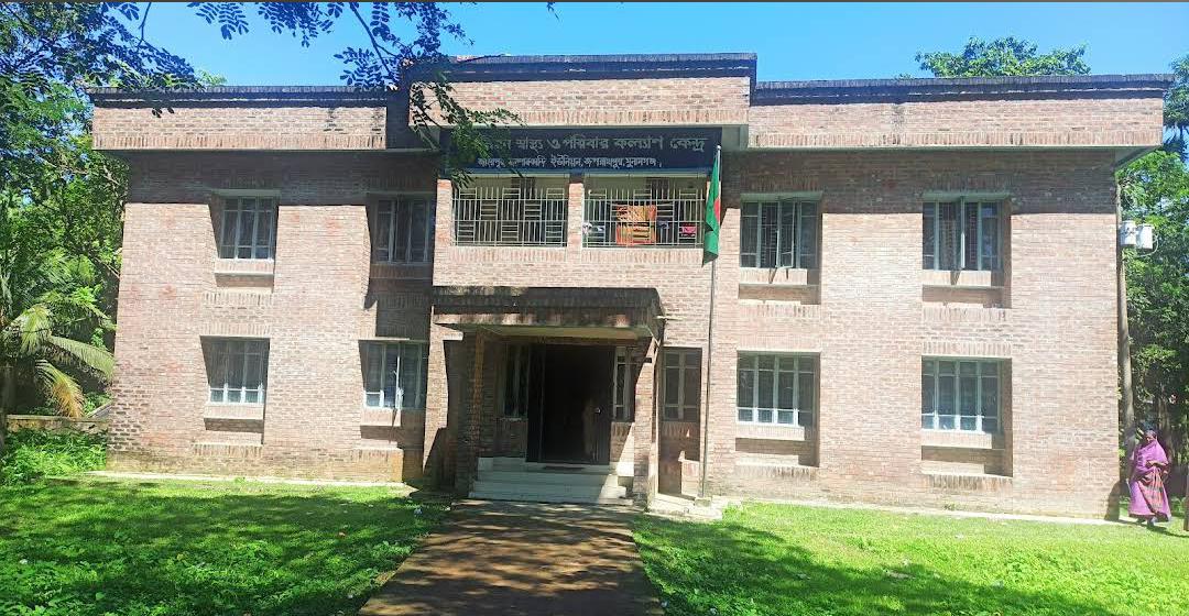 জগন্নাথপুরে জহিরপুর উপ- স্বাস্থ্য ও পরিবার কল্যাণ কেন্দ্রে চিকিৎসক সংকট, জনসাধারণের ভোগান্তি