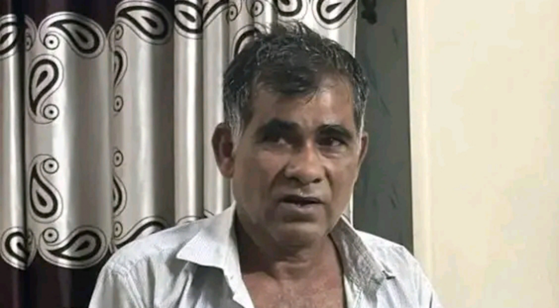 দিরাইয়ের মোবাইল চোর সাবেক শিক্ষককে জগন্নাথপুরে গণধোলাই, মুচলেকায় ছাড়