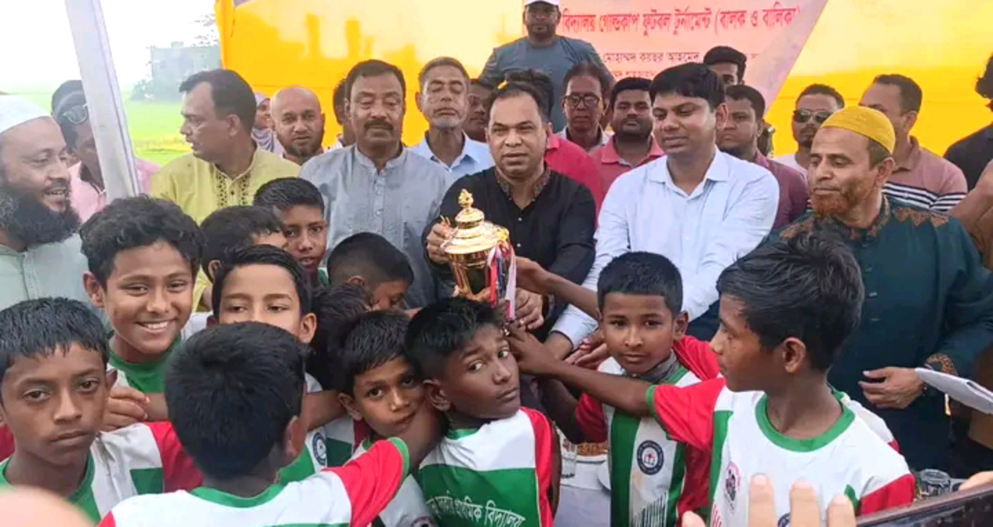 শিক্ষার্থীদের নিজের শিশু মনে করে মমতা দিয়ে শিক্ষা দিতে হবে – শান্তিগঞ্জে মোহাম্মদ কয়ছর আহমেদ এমপি