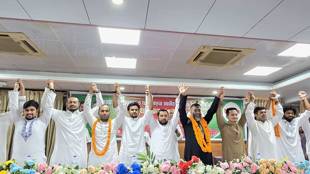 এনসিপিতে যোগ দিয়েছেন ইসহাক সরকার, রনি ও কাফি