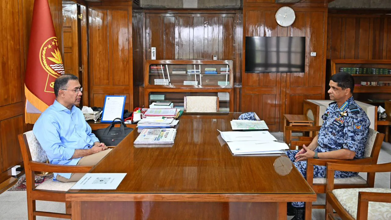 প্রধানমন্ত্রী তারেক রহমান এঁর সাথে বিমান বাহিনীর প্রধানের সাক্ষাৎ