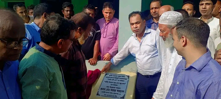 জগন্নাথপুরের রানীগঞ্জ উচ্চ বিদ্যালয়ের মঞ্জু ভবন এর কাজের উদ্বোধন