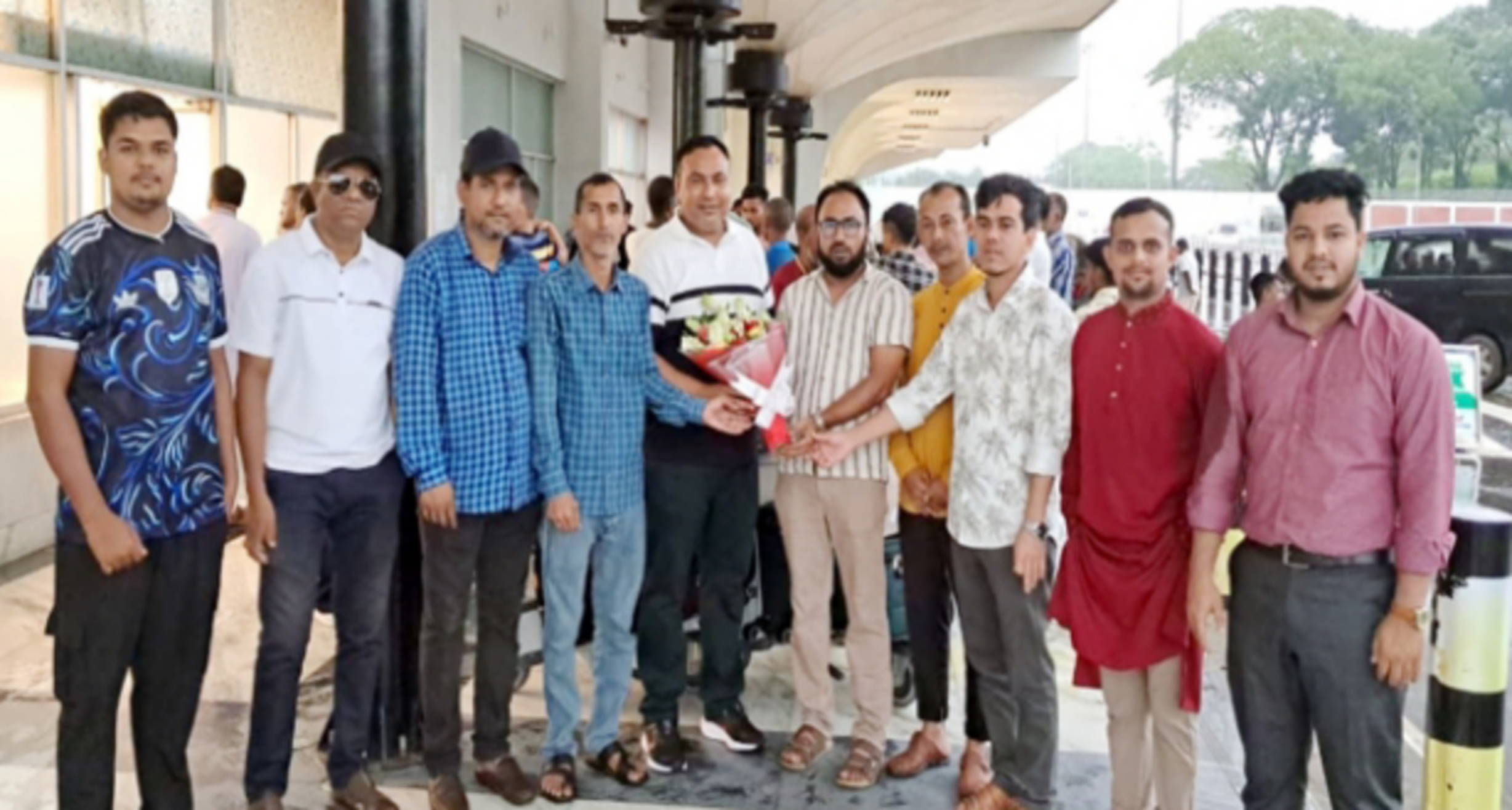 পর্তুগাল বিএনপি নেতা জগন্নাথপুরের শামসুজ্জামান জামানকে সিলেট বিমানবন্দরে সংবর্ধনা