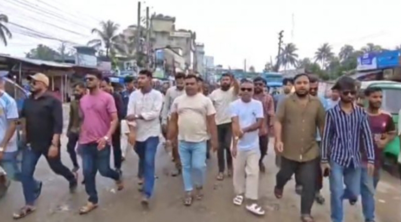 নিষিদ্ধ ঘোষিত  আ,লীগ ও ছাএলীগের নাশকতার প্রতিবাদে সুনামগঞ্জ জেলা যুবদলের বিক্ষোভ মিছিল