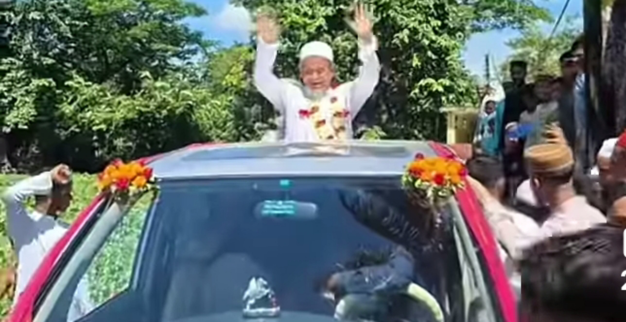 জগন্নাথপুরে  মুয়াজ্জিনকে রাজকীয় বিদায় দিলেন এলাকাবাসী