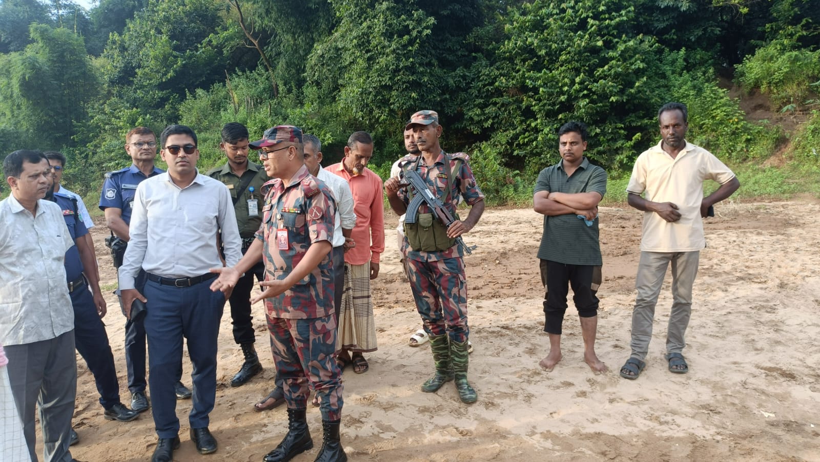 জৈন্তাপুরে সারি-৩ বালুমহালে অবৈধ বালু উত্তোলনের অভিযোগের সত্যতা মেলেনি, সরেজমিনে প্রশাসনের পরিদর্শন