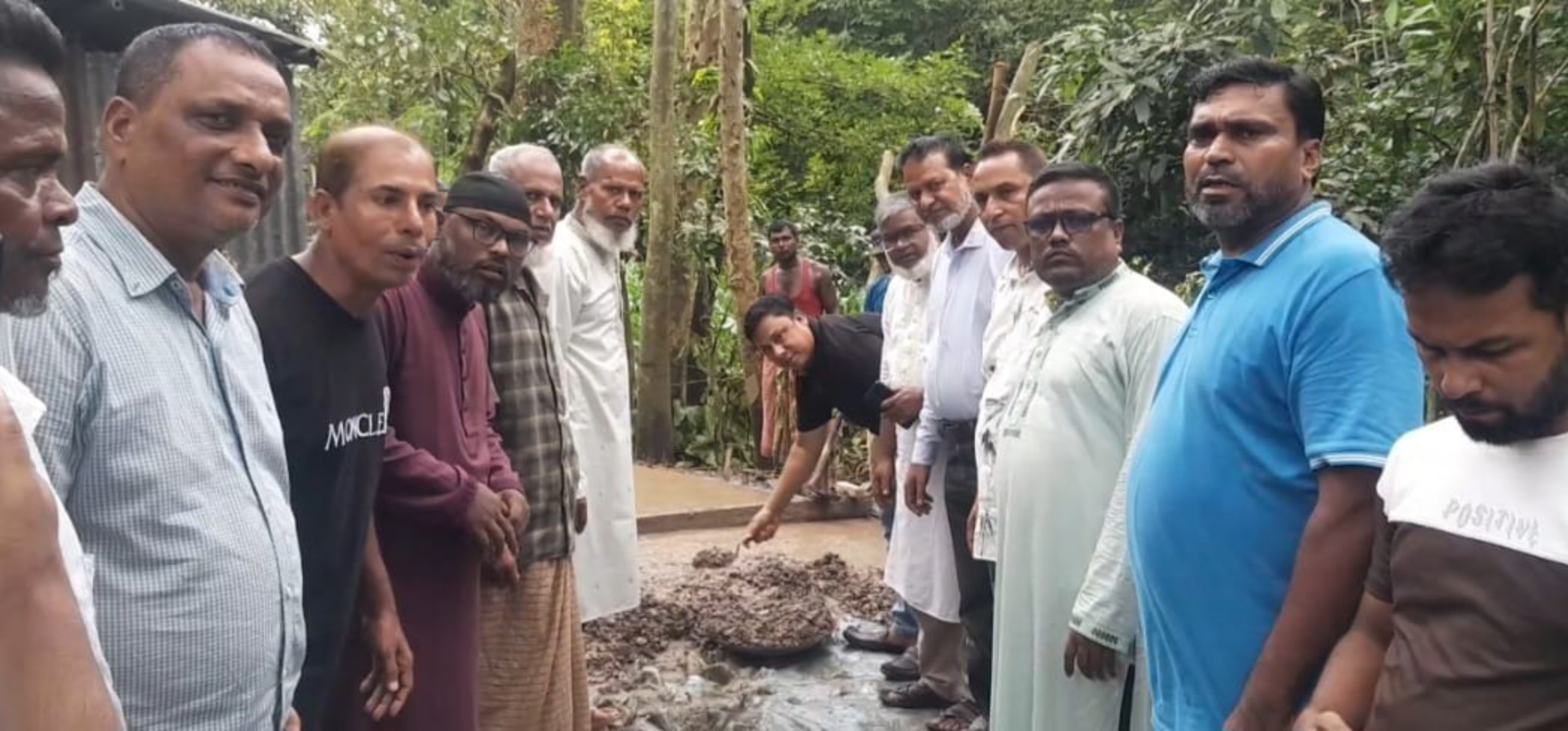 জগন্নাথপুরের বালিকান্দী গ্রামে সড়কের সিসি ঢালাই কাজের শুভ উদ্বোধন