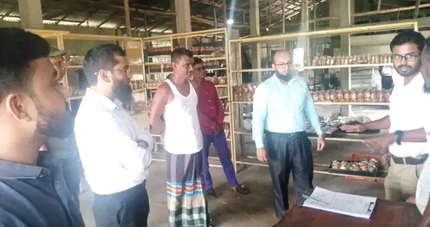 জগন্নাথপুরে দুই ব্যবসা প্রতিষ্ঠানকে ৬২ হাজার টাকা জরিমানা