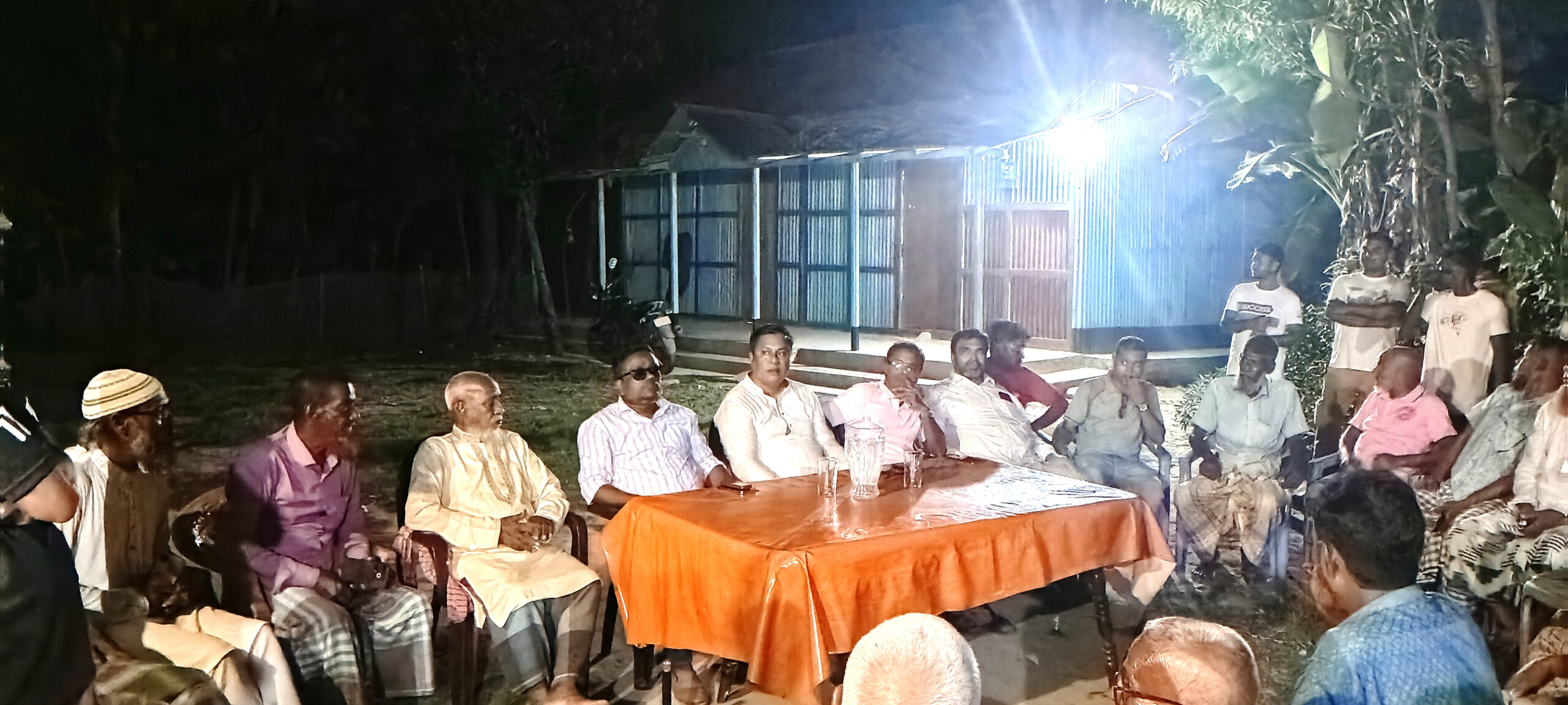 নোয়াগাঁও গ্রামে চেয়ারম্যান পদপ্রার্থী হাজী আব্দুস সোবহান এর সমর্থনে উঠান বৈঠক